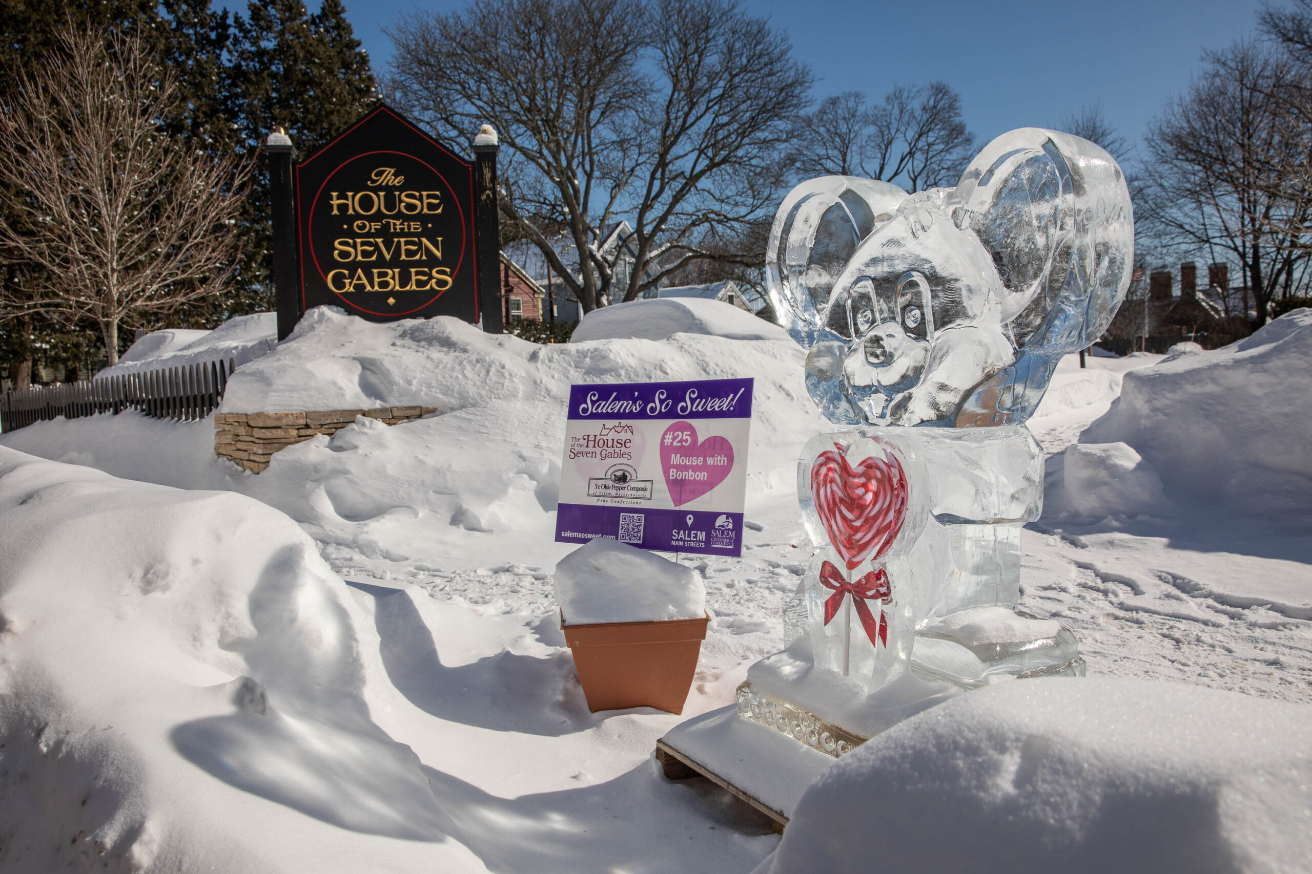 Mouse with bonbon ice sculpture at the House of the Seven Gables during Salem's So Sweet in Salem MA